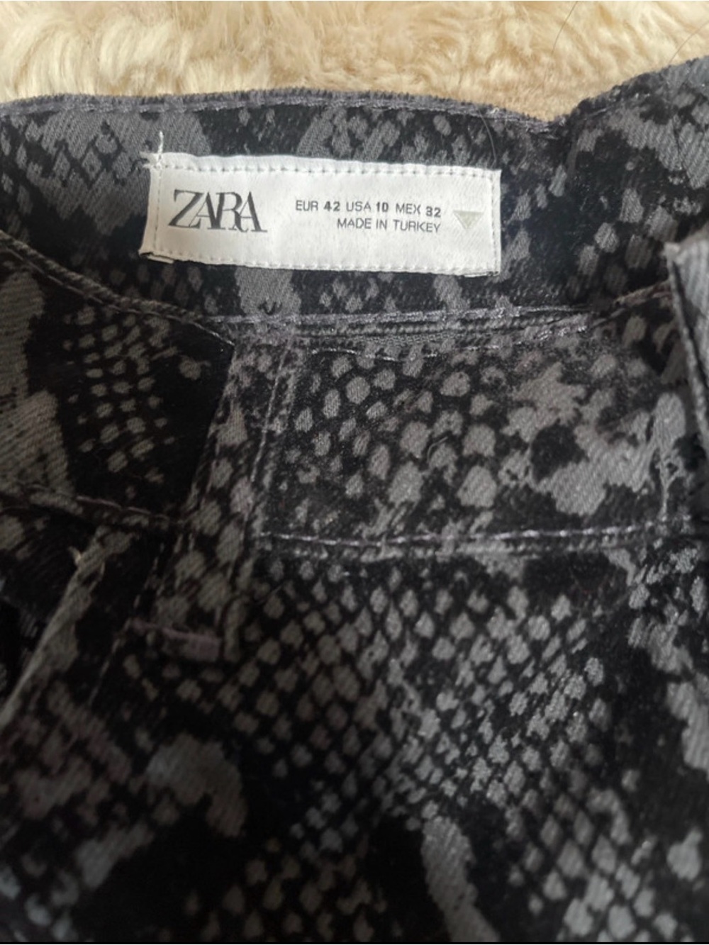 Zara Black Snake-Print Wide Leg Pants - Picture 3 of 3